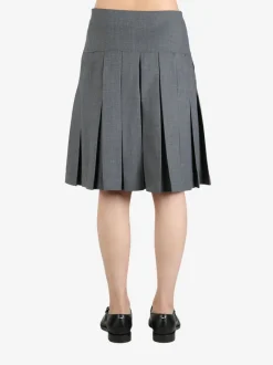 Skirts><noscript><img width=