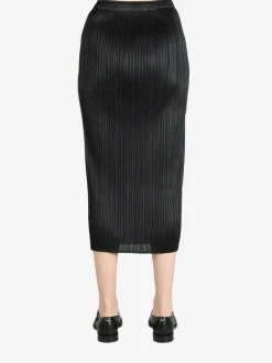 Skirts><noscript><img width=