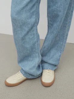 Sneakers><noscript><img width=