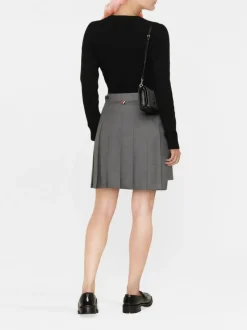 Knitwear><noscript><img width=