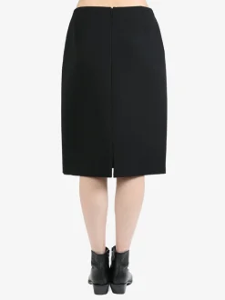 Skirts><noscript><img width=