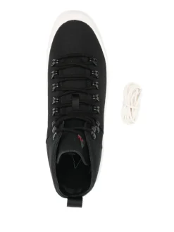 Sneakers><noscript><img data-lazyloaded=