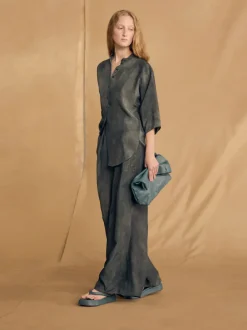 Pants><noscript><img width=