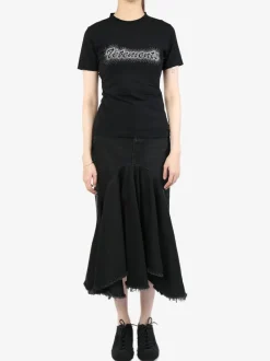 Skirts><noscript><img width=