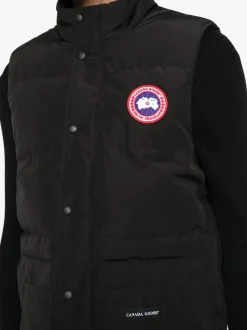 Jackets & Coats><noscript><img width=