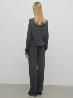 Pants><noscript><img width=