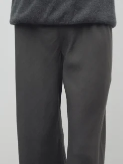 Pants><noscript><img width=