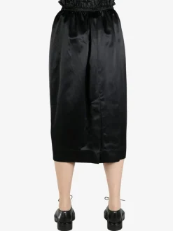 Skirts><noscript><img width=