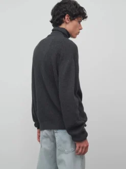 Knitwear><noscript><img width=