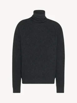 Knitwear><noscript><img width=