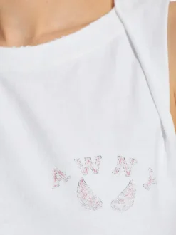 Tops><noscript><img width=