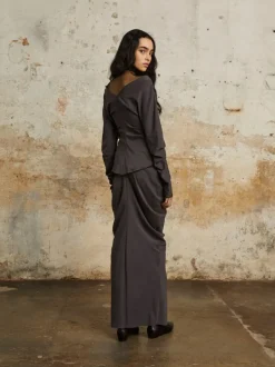 Skirts><noscript><img width=