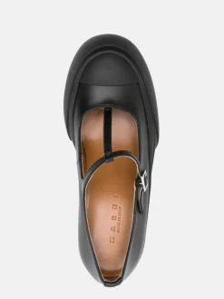 Heels><noscript><img width=