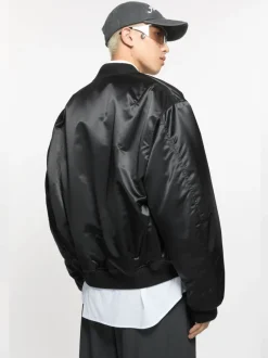 Jackets & Coats><noscript><img width=