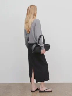 Skirts><noscript><img width=