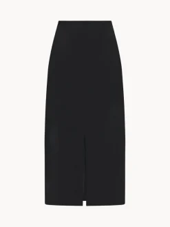 Skirts><noscript><img width=