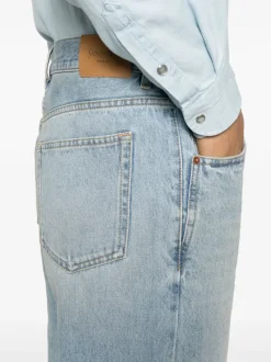 Jeans><noscript><img data-lazyloaded=