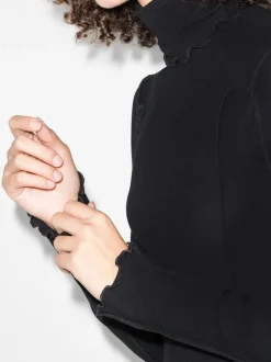 Tops><noscript><img width=