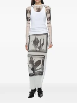 Skirts><noscript><img width=