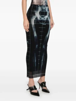 Skirts><noscript><img width=