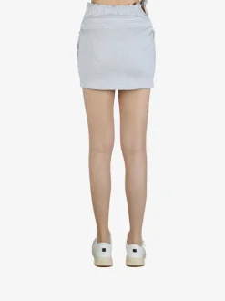 Skirts><noscript><img width=