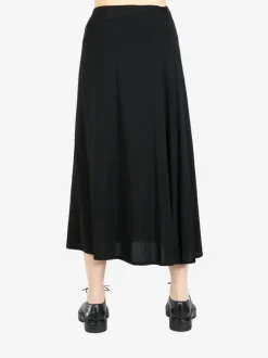 Skirts><noscript><img width=