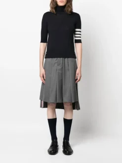 T-shirts>THOM BROWNE Relaxed Fit Ss Turtleneck In Fine Merino Wool W/ 4 Bar Stripes