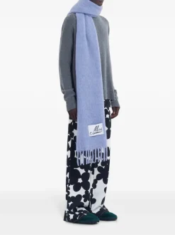 Knitwear><noscript><img width=