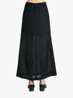 Skirts><noscript><img width=
