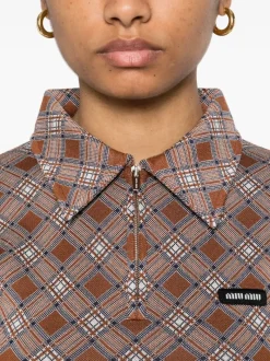 Knitwear><noscript><img width=