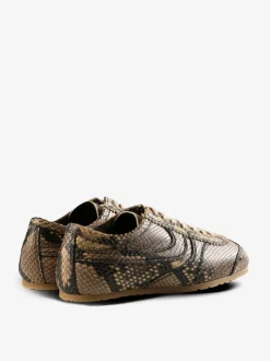 Sneakers><noscript><img width=