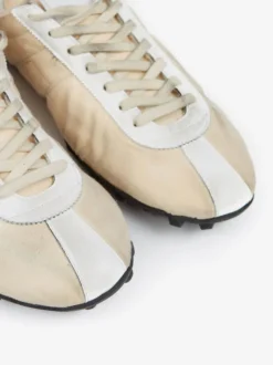 Sneakers><noscript><img width=