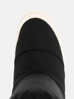 Boots><noscript><img width=