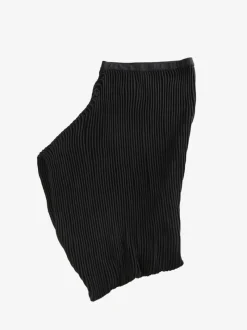 Skirts><noscript><img width=