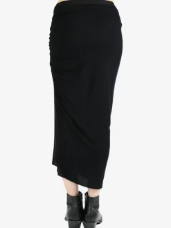 Skirts><noscript><img width=