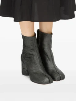 Boots><noscript><img width=