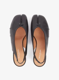 Heels><noscript><img width=