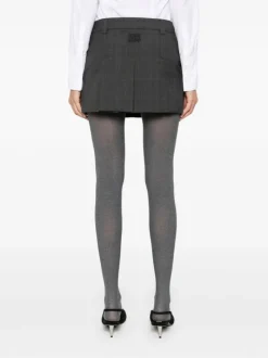 Skirts><noscript><img width=