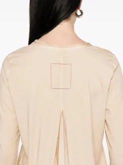 Tops><noscript><img width=
