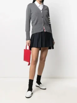 Skirts><noscript><img width=