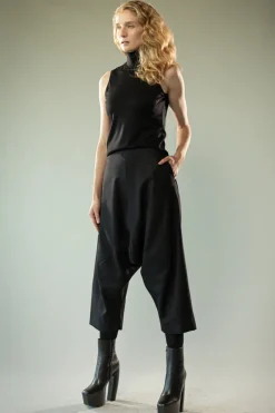 Pants><noscript><img width=