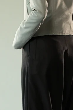 Pants><noscript><img width=