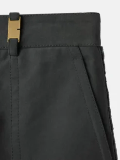 Pants><noscript><img width=