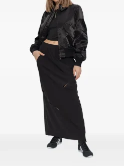 Skirts><noscript><img width=