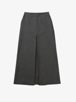 Skirts><noscript><img width=