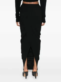 Skirts><noscript><img width=