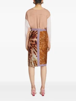 Skirts><noscript><img width=