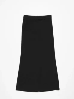 Skirts><noscript><img width=