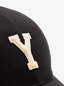 Hats><noscript><img width=